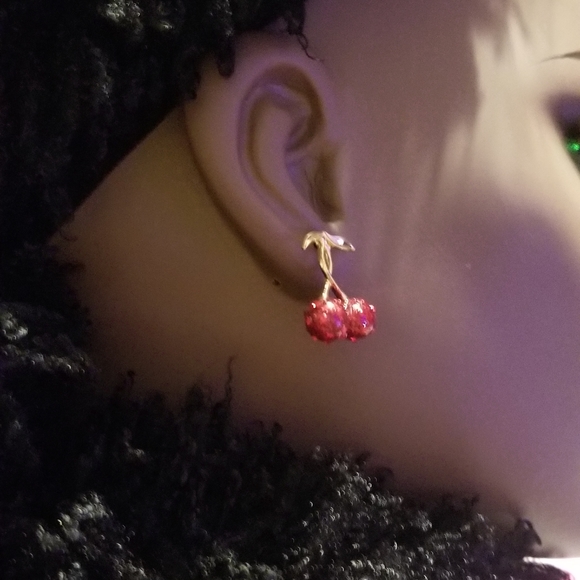 🍒 Cherry Picking 🍒 Earrings - Picture 4 of 5